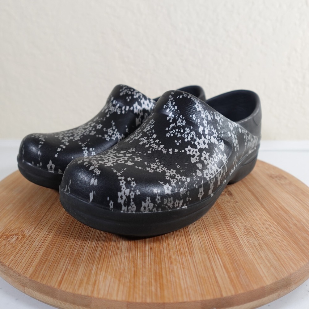 Crocs Work Neria Pro II Womens Size 7 Clog Black Metallic Silver Flowers Slip On - Picture 6 of 12